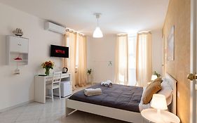 Napoli Centro, Dm Suites