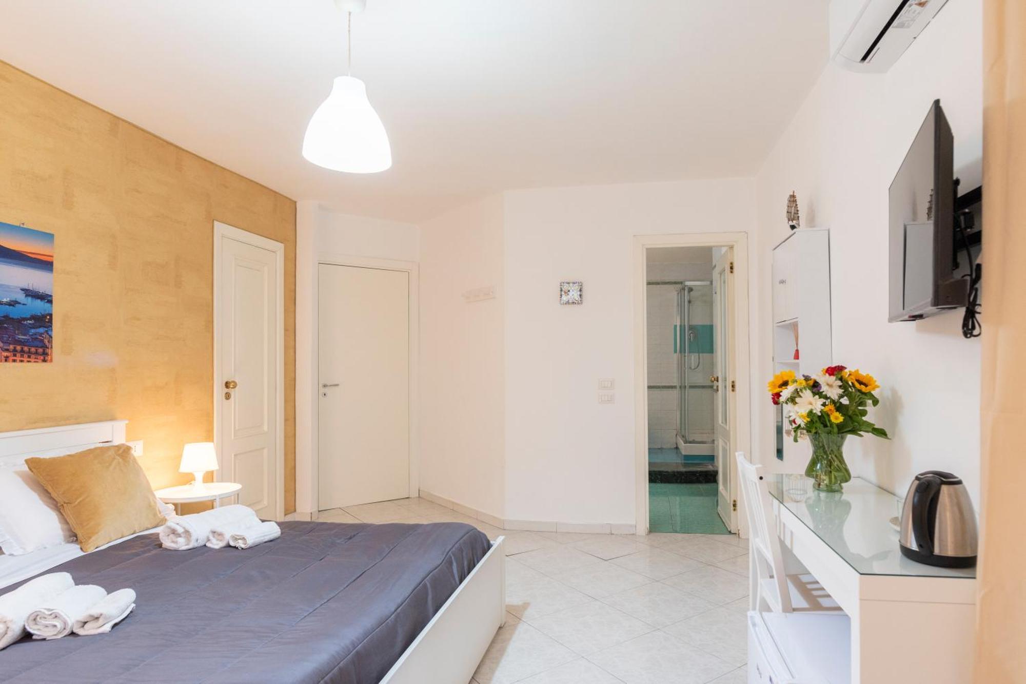 Napoli Centro, Dm Suites Esterno foto