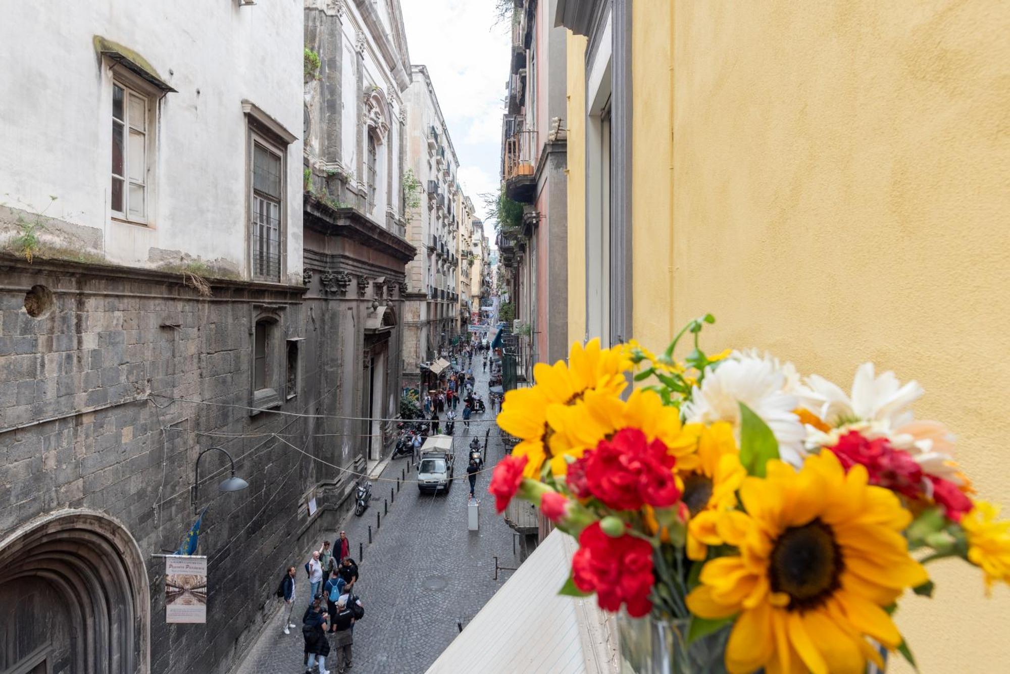 Napoli Centro, Dm Suites Esterno foto