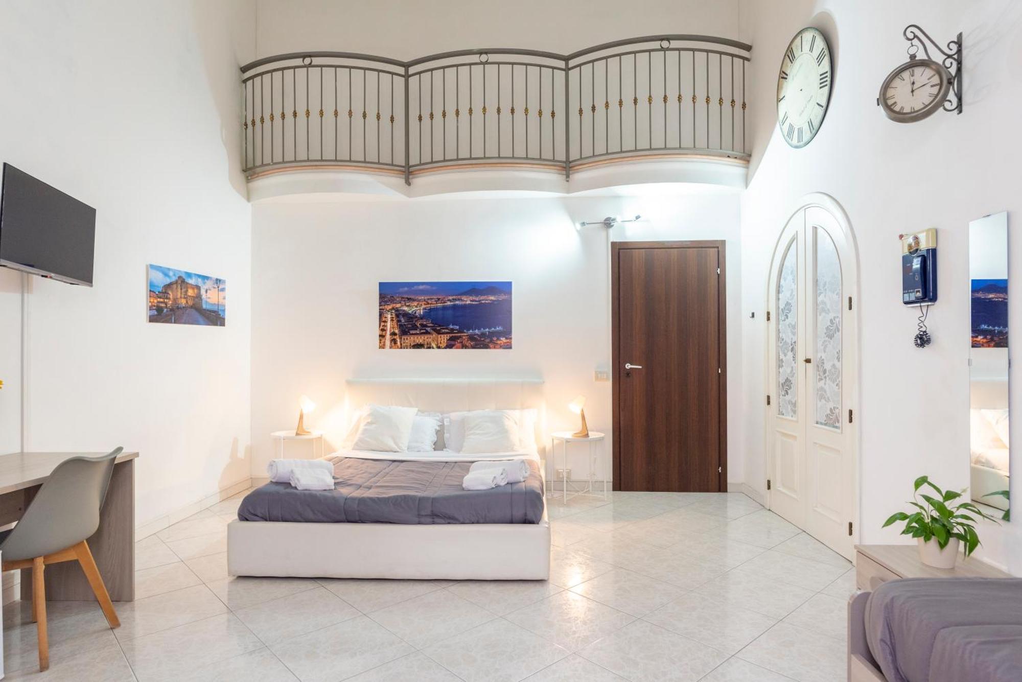 Napoli Centro, Dm Suites Esterno foto