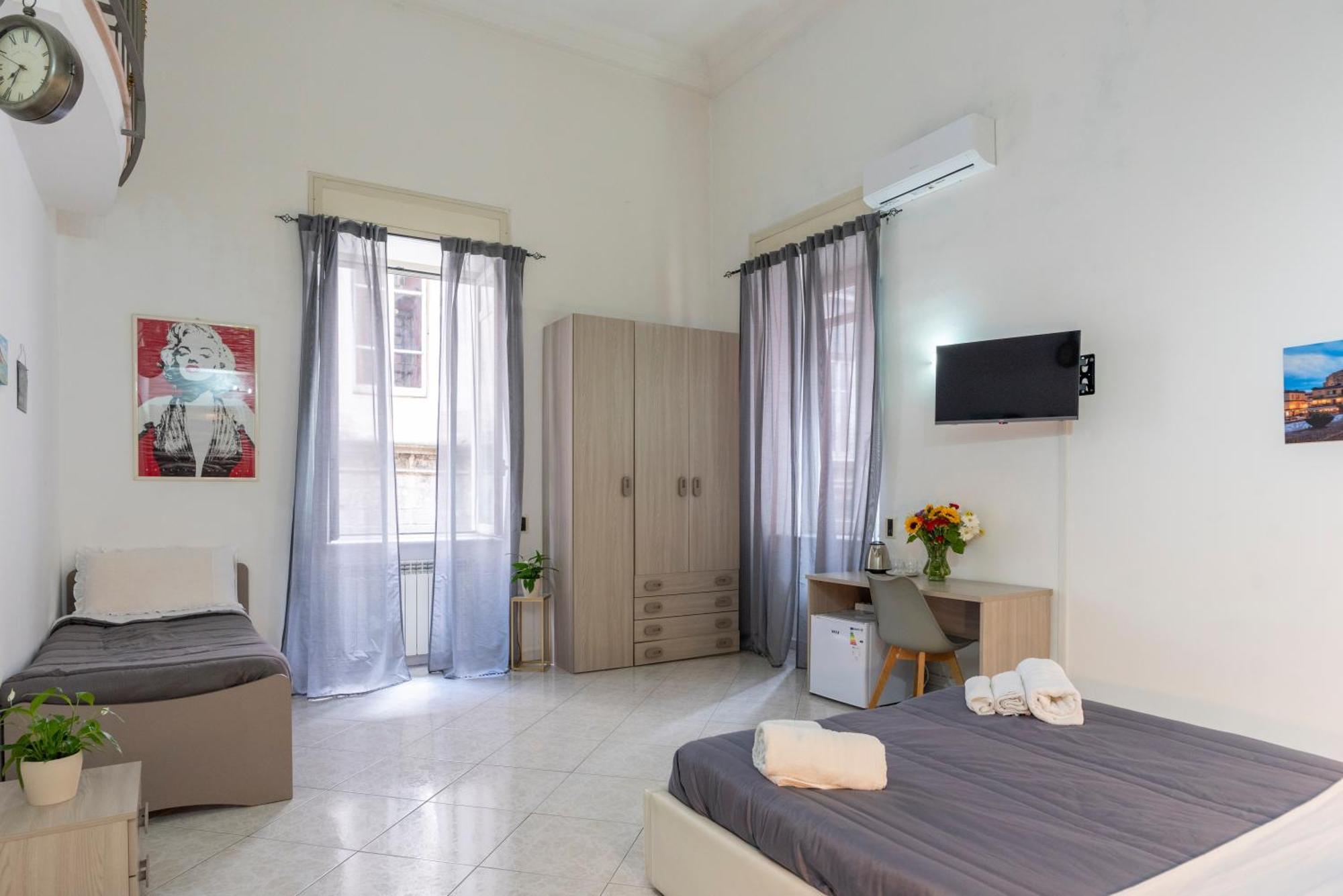 Napoli Centro, Dm Suites Esterno foto