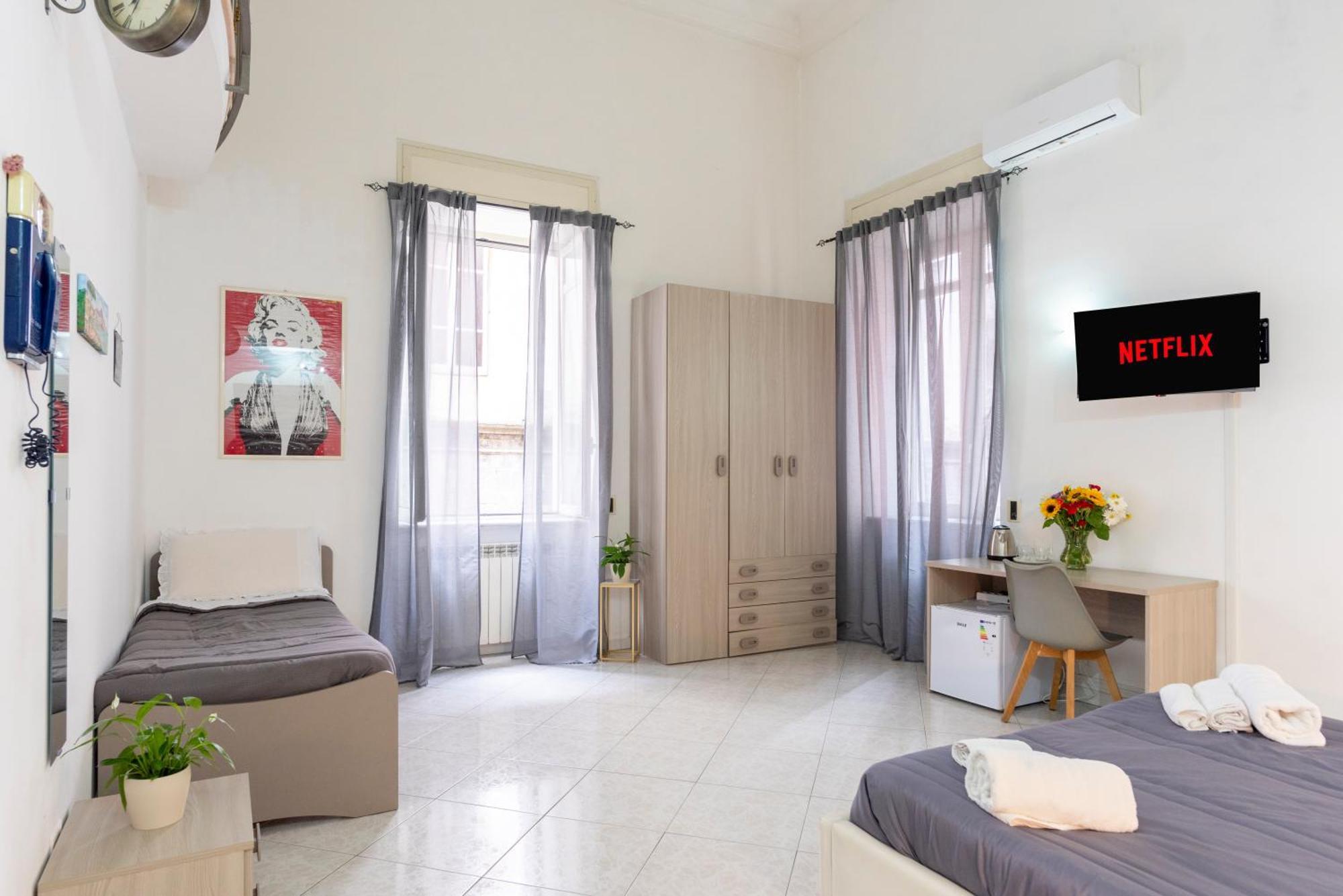 Napoli Centro, Dm Suites Esterno foto
